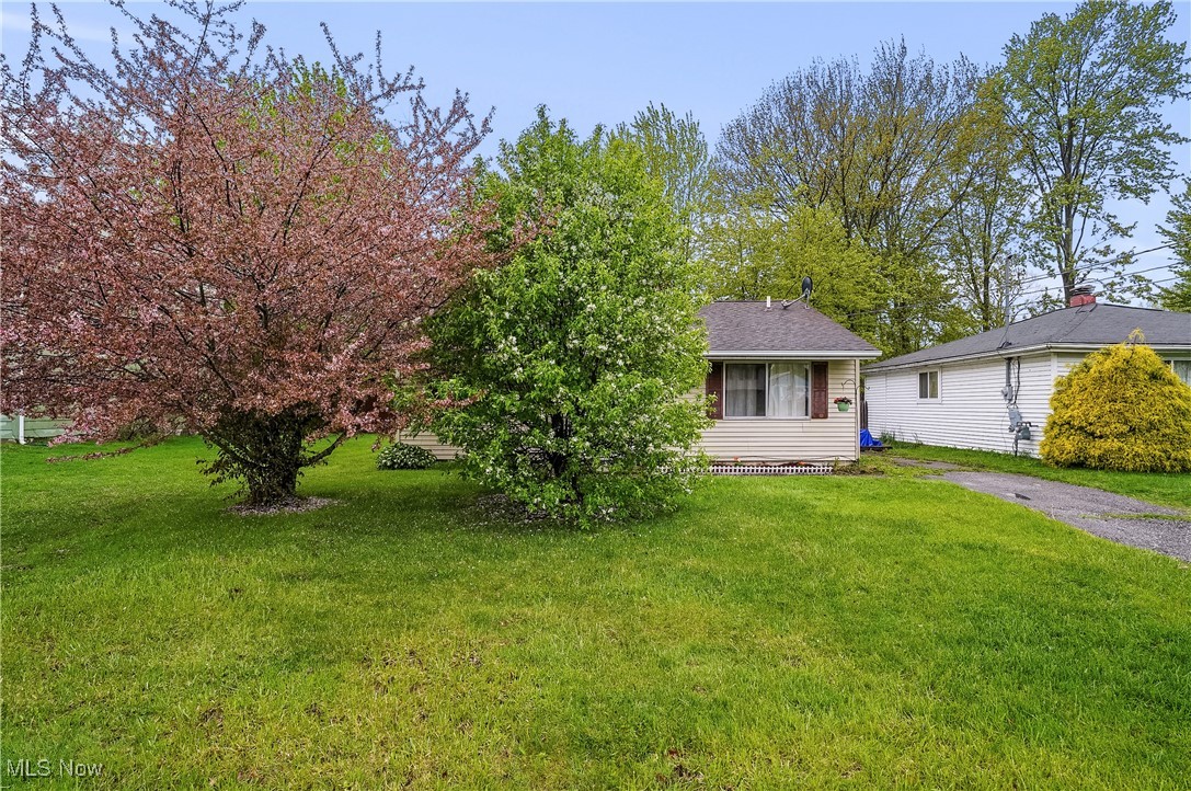 1498 Deermont Avenue, Madison, Ohio image 11