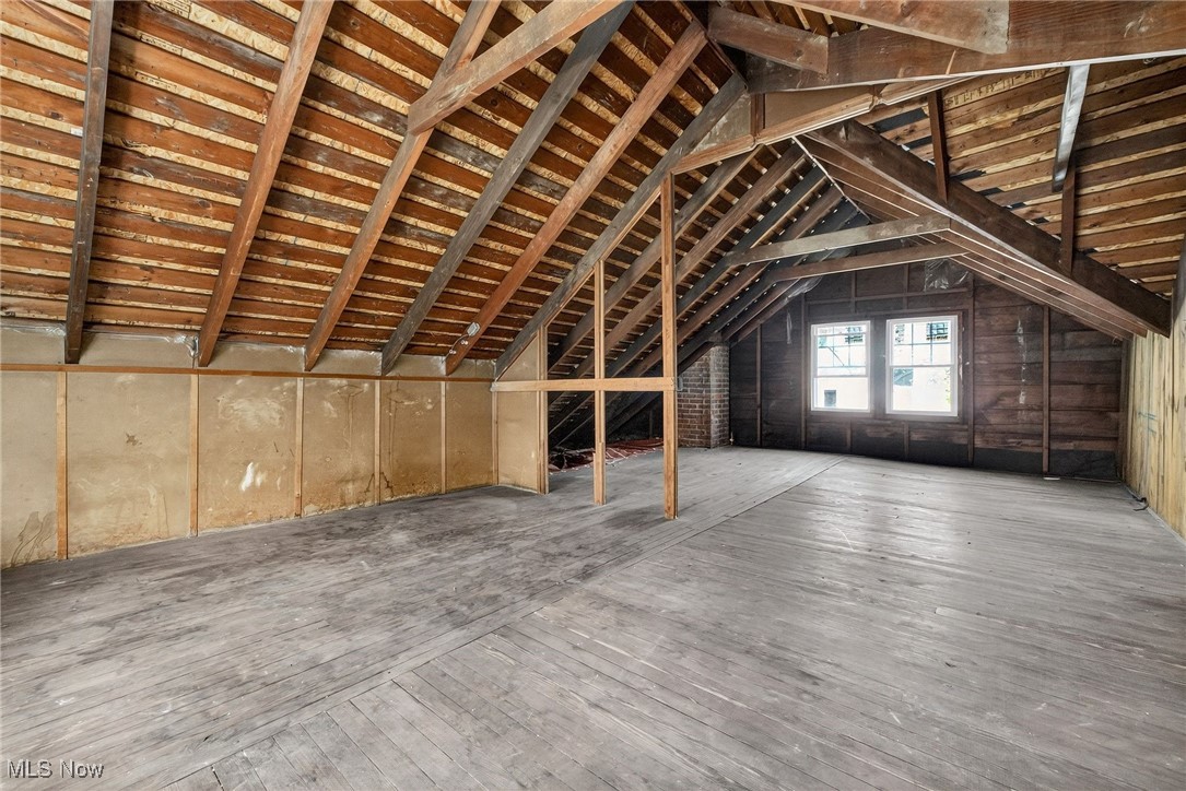 Van Sweringen 19 - Residential Lease