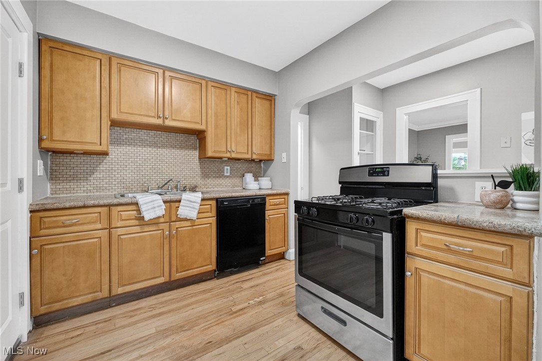 Van Sweringen 19 - Residential Lease