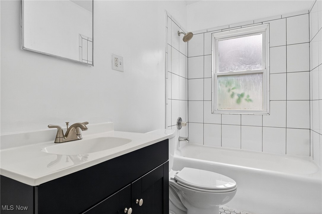 Van Sweringen 19 - Residential Lease