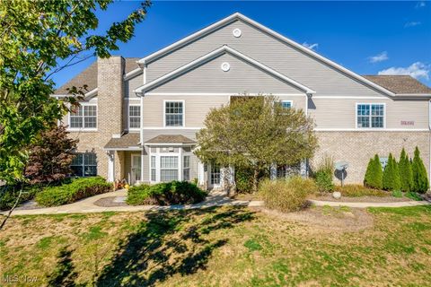 522 Robinwood Lane B Copley OH 44321