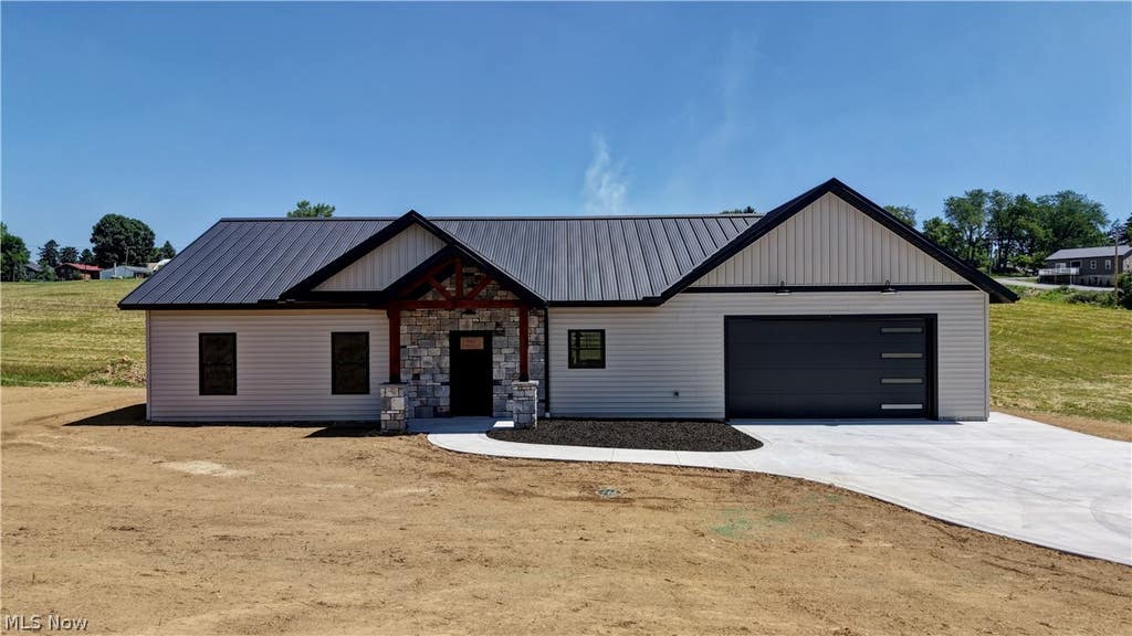 Photo of 821 Sw Miller Avenue, Sugarcreek, OH 44681 (MLS # 5222156)