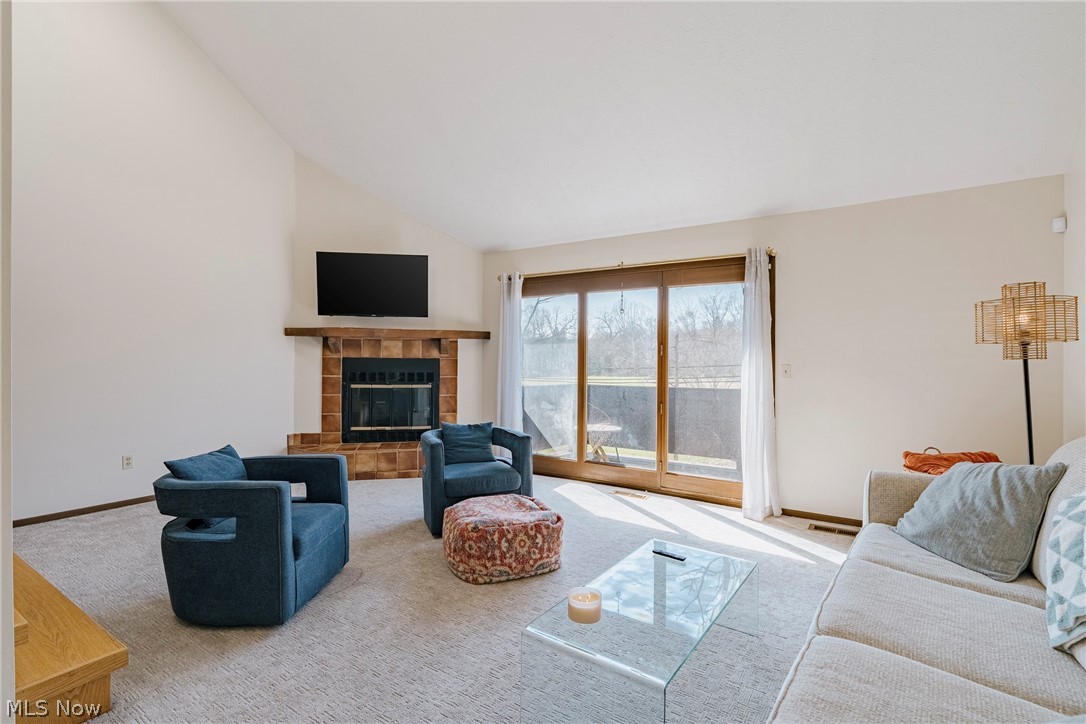 Chagrin Ph 02 Condo - Residential