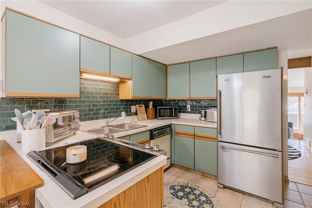 Chagrin Ph 02 Condo - Residential