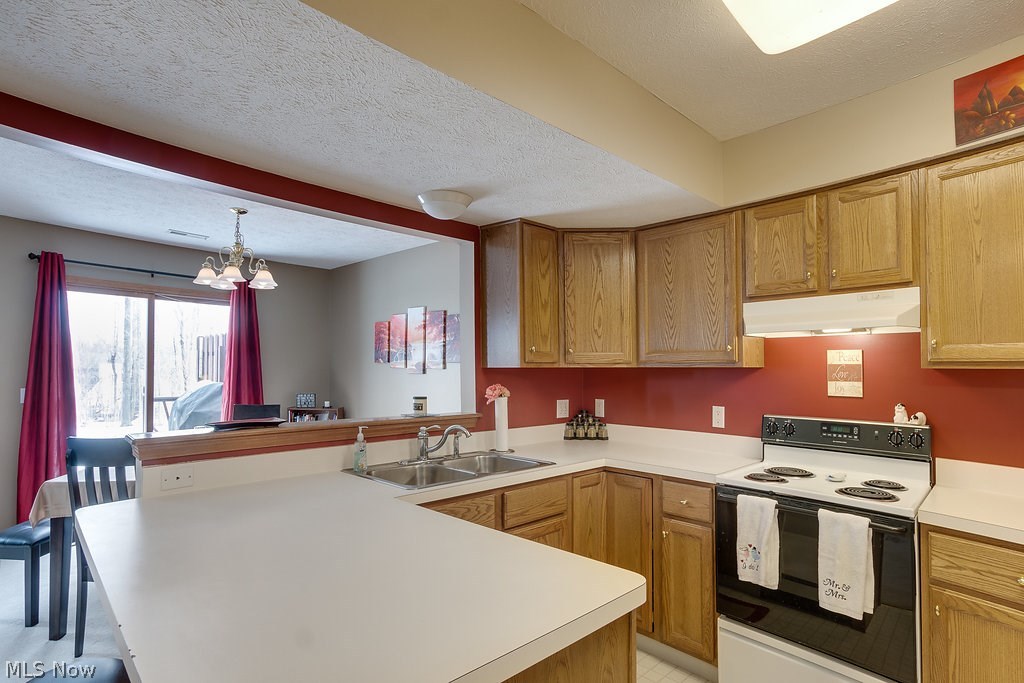 Hampton Bay Condos - Residential