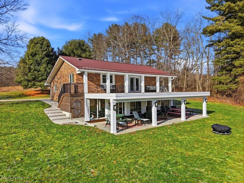 Photo of 1430 Magnolia Road SW, Dellroy, OH 44620 (MLS # 5181057)