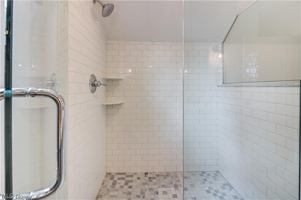 Mathews & Gilbert 03 - Residential