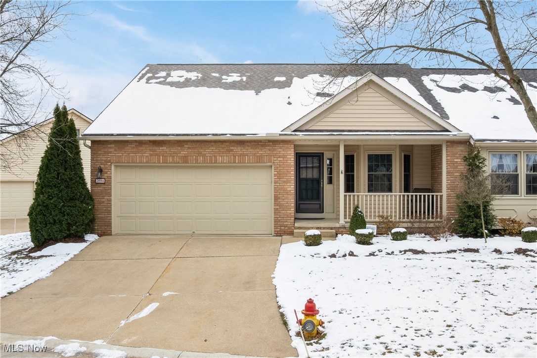 Greens Prestwick Condo - Residential