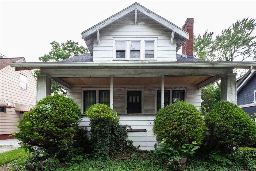Prime West Akron Investment Opportunity! Just 3 minutes from Aspire at Auldfarms and under 2 miles from the new Residences of Goodpark community! Fully updated in 2024 with new roof, furnace, hot water tank, waterproofed basement, upgraded electric(upstairs), and fresh flooring in entry way, dining room and kitchen.. Growth is happening—don’t miss your chance to invest where the future is being built!