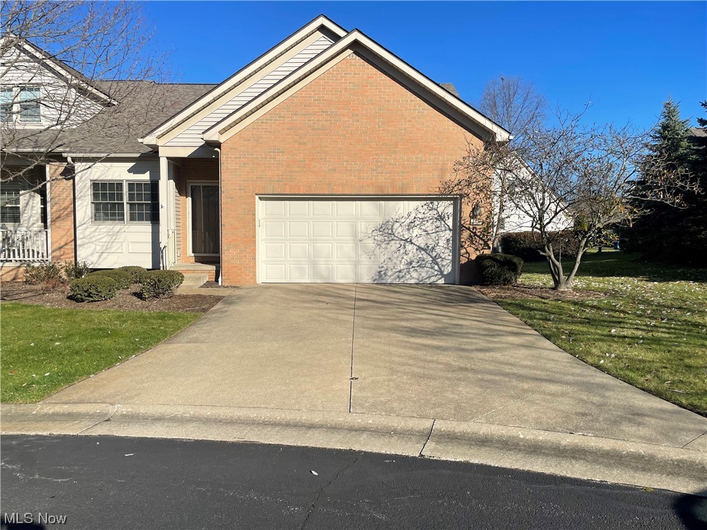 Villas at London Square - Residential