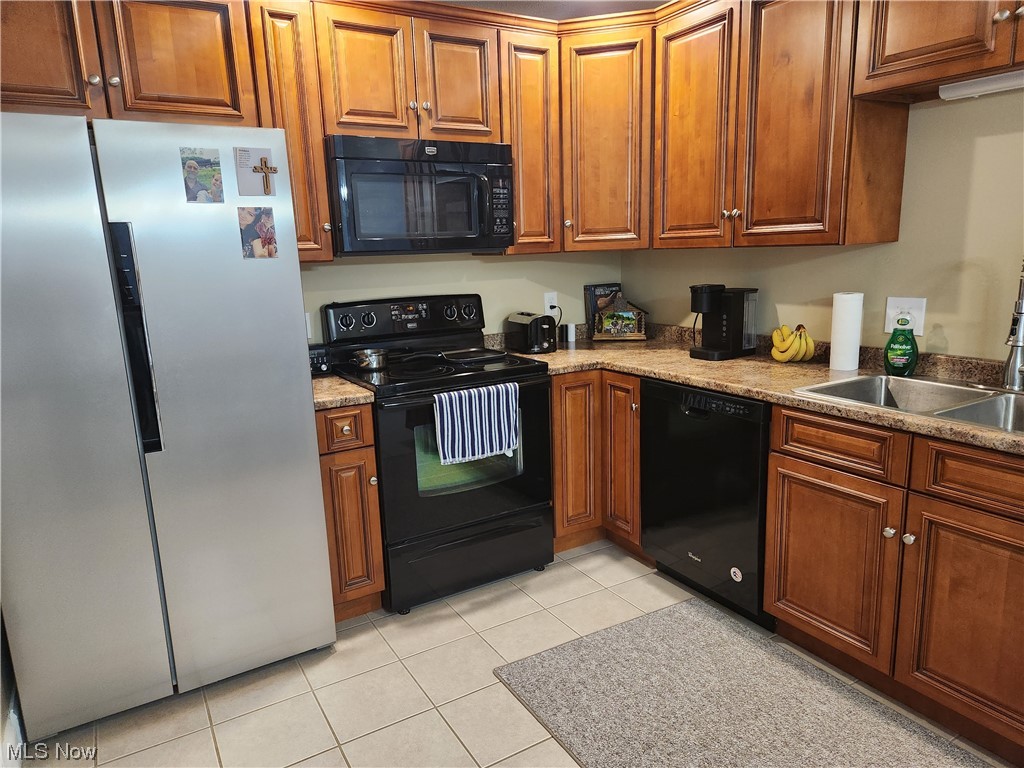 Roaming Rock Xiii - Residential