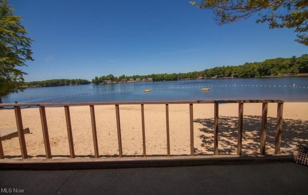 Roaming Rock Xiii - Residential