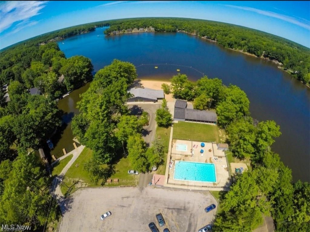 Roaming Rock Xiii - Residential