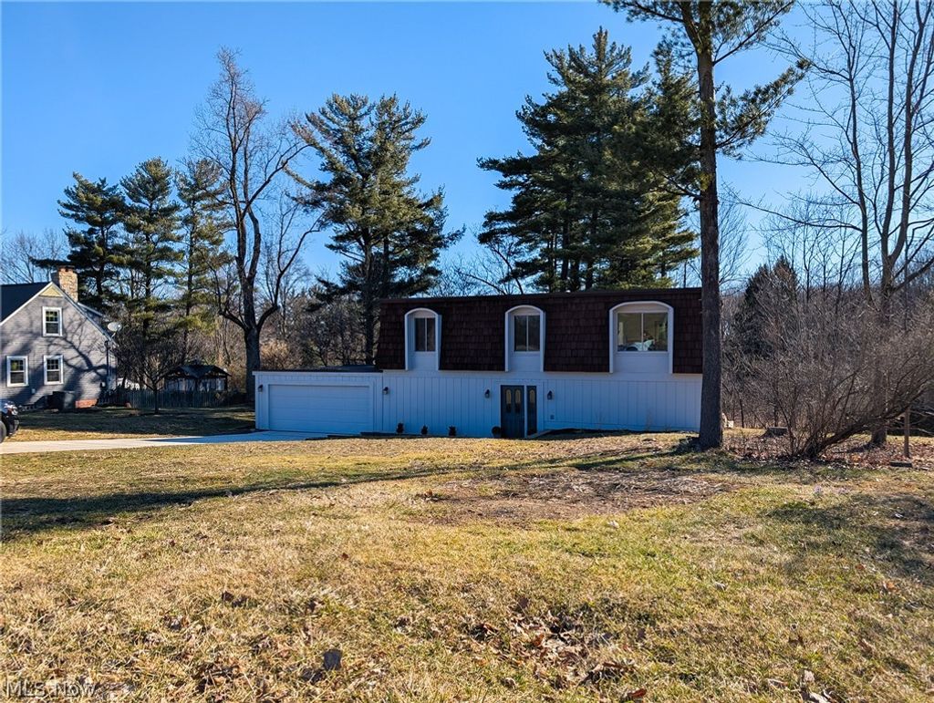Photo of 9411 Barr Road, Brecksville, OH 44141 (MLS # 5208650)