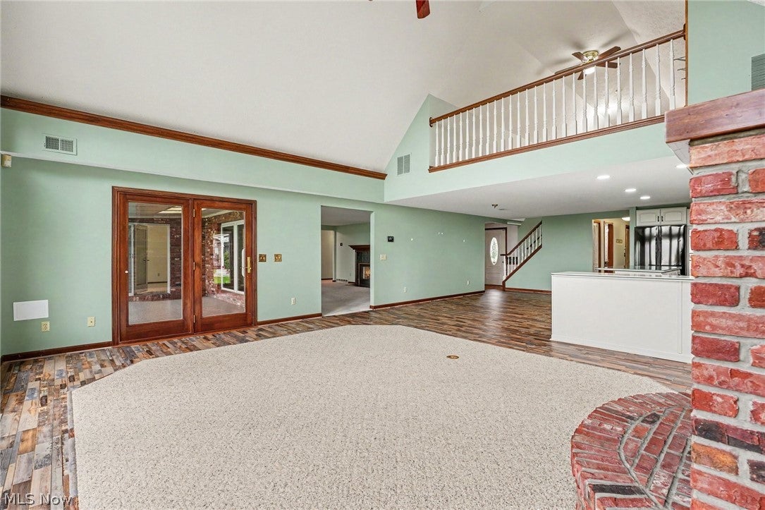 3711 Edgewater Drive