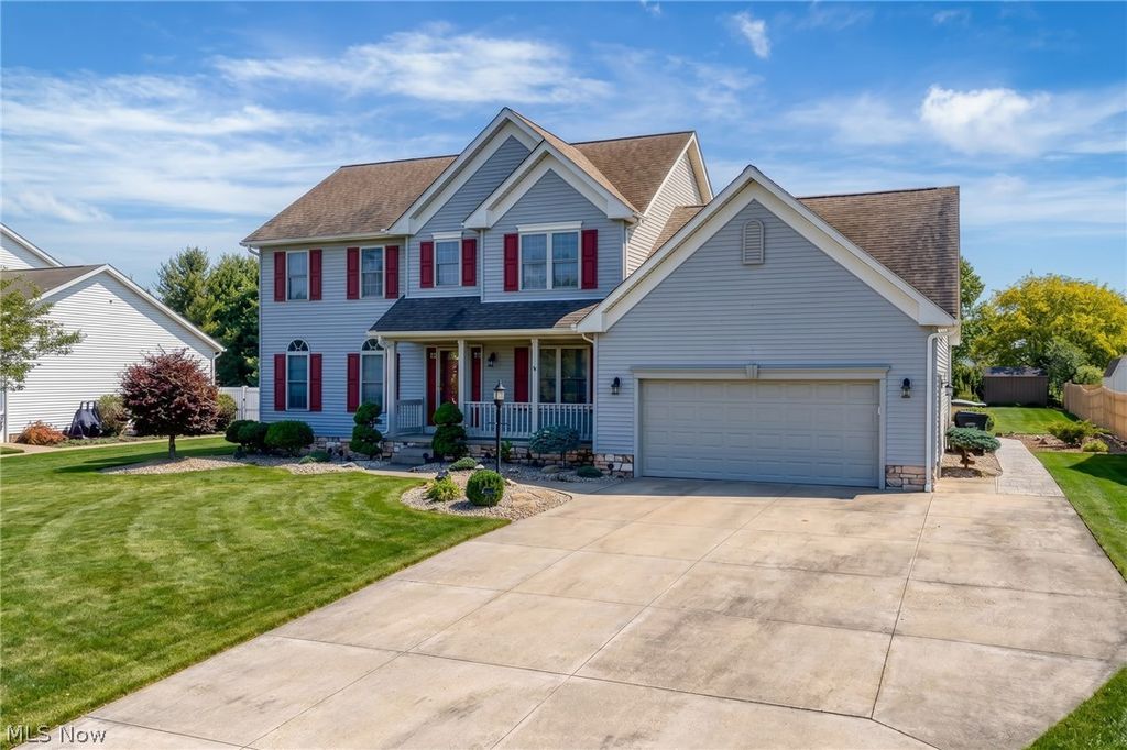 Photo of 4549 Bunker Lane, Stow, OH 44224 (MLS # 5219950)