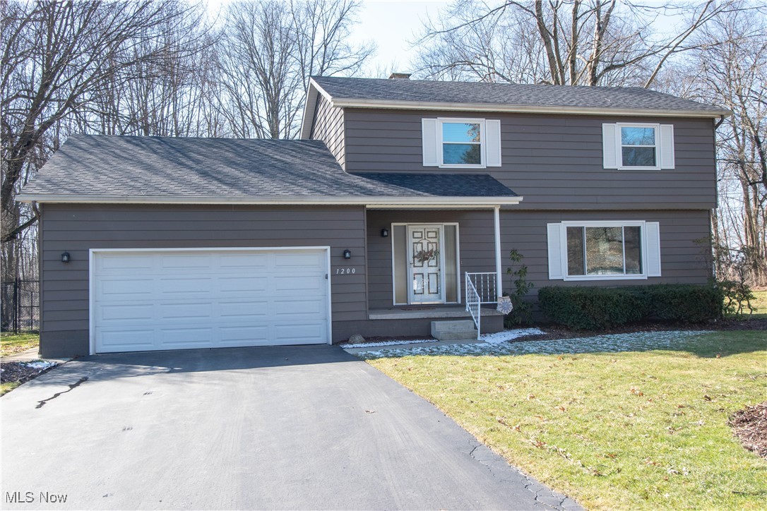 1200 Timbercrest Street, Youngstown, Ohio image 1