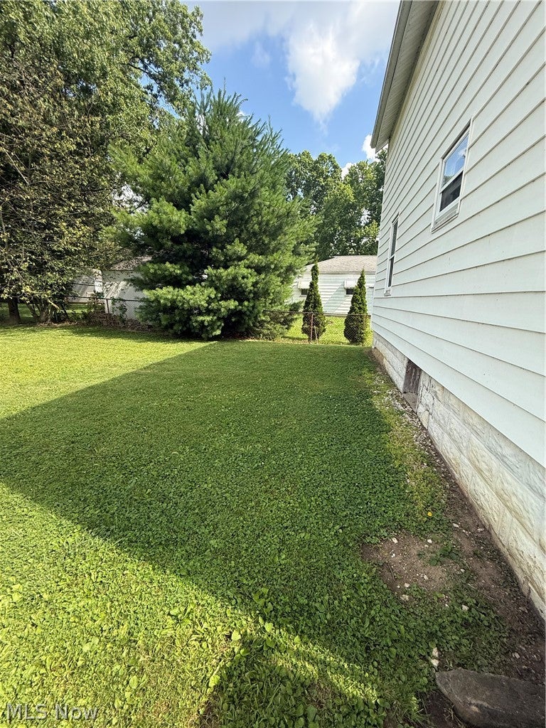 Photo of 1880 Maurice Street, Cuyahoga Falls, OH 44221 (MLS # 5223034)