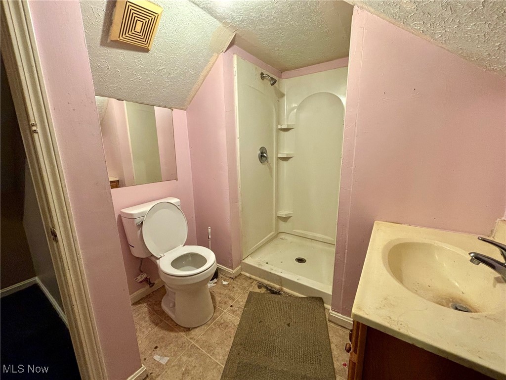 1176 Fairchild Avenue, Kent, Ohio image 19