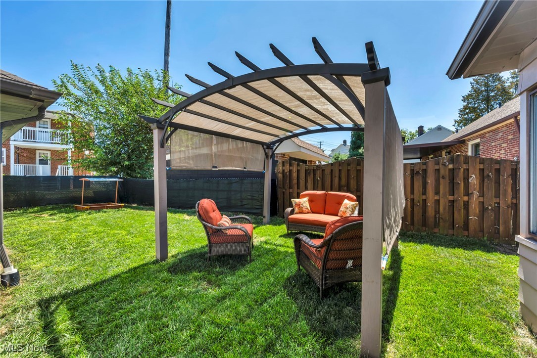 6467 Stanbury Road