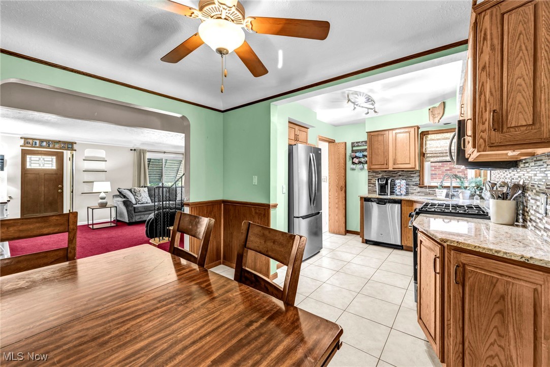 6467 Stanbury Road