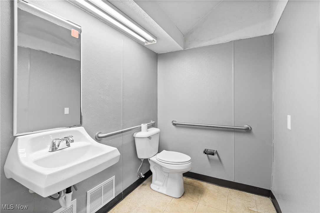 Massillon - Commercial Sale