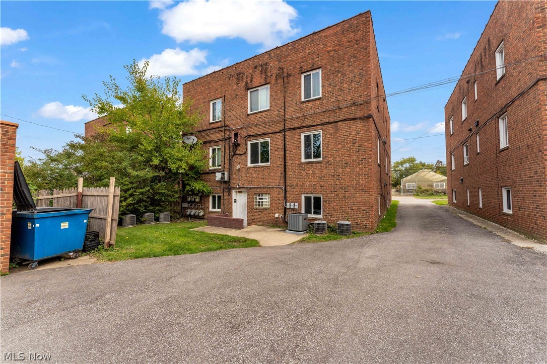 Hanks & Maresh - Residential Lease