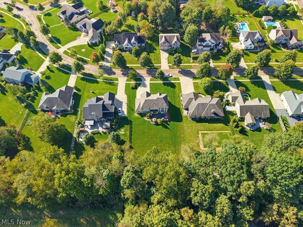 2200 Hunting Valley Lane