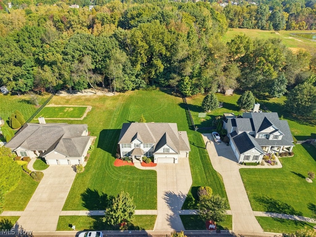 2200 Hunting Valley Lane