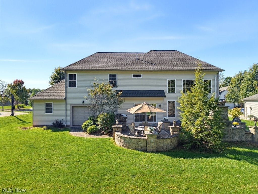2200 Hunting Valley Lane