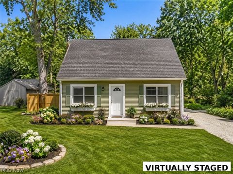 Homes For Sale - 2255 Lake Road<br/> Akron, OH 44312