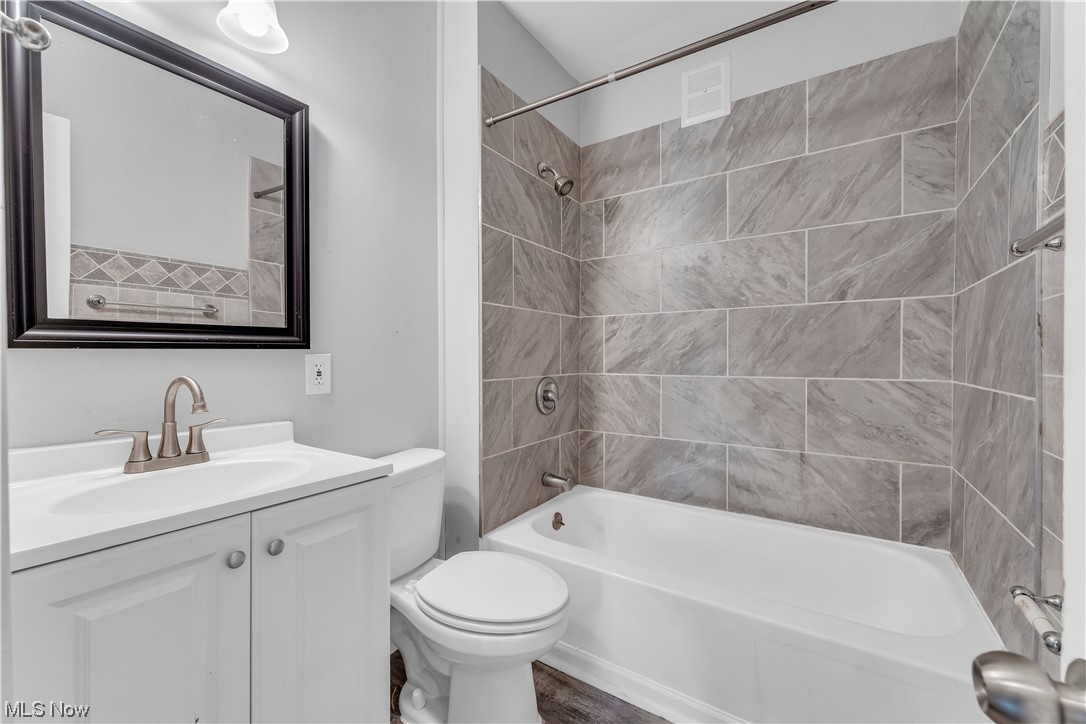 Libby Gardens 02 - Residential Lease