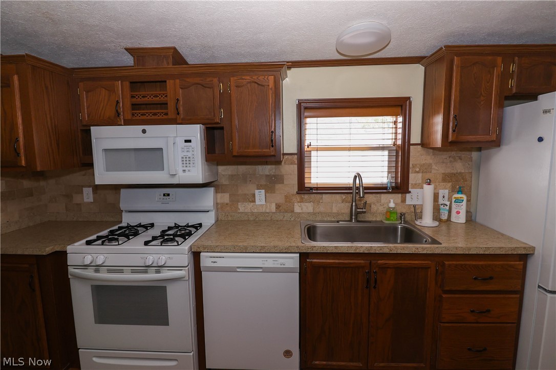 Golfway Pines - Residential