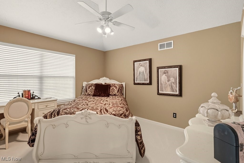 Twinsburg, Ohio 44087, United States, 4 Bedrooms Bedrooms, ,5 BathroomsBathrooms,Residential,Pending,214039