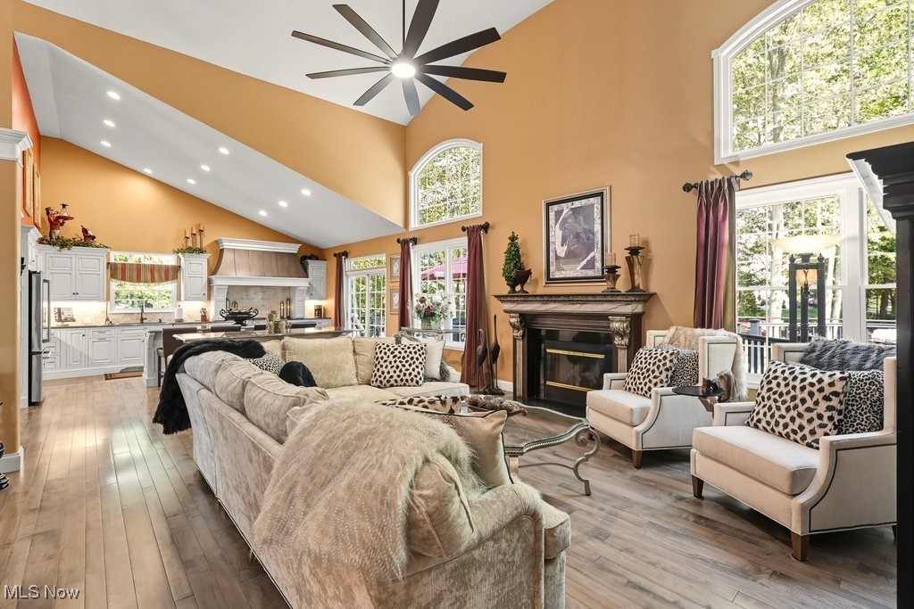 Twinsburg, Ohio 44087, United States, 4 Bedrooms Bedrooms, ,5 BathroomsBathrooms,Residential,Pending,214039