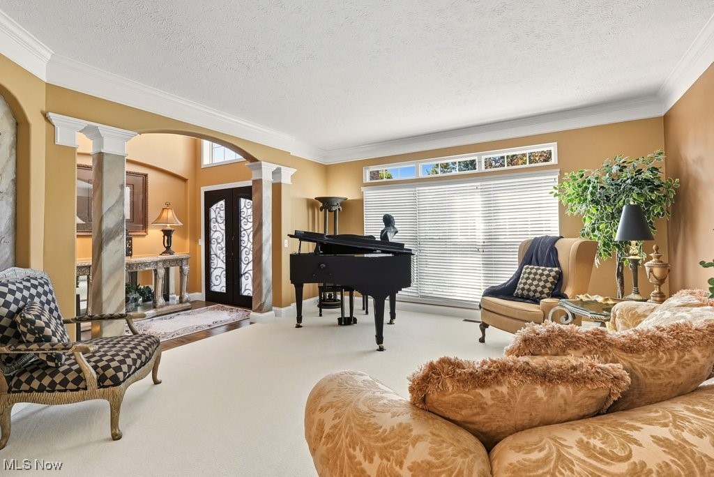 Twinsburg, Ohio 44087, United States, 4 Bedrooms Bedrooms, ,5 BathroomsBathrooms,Residential,Pending,214039