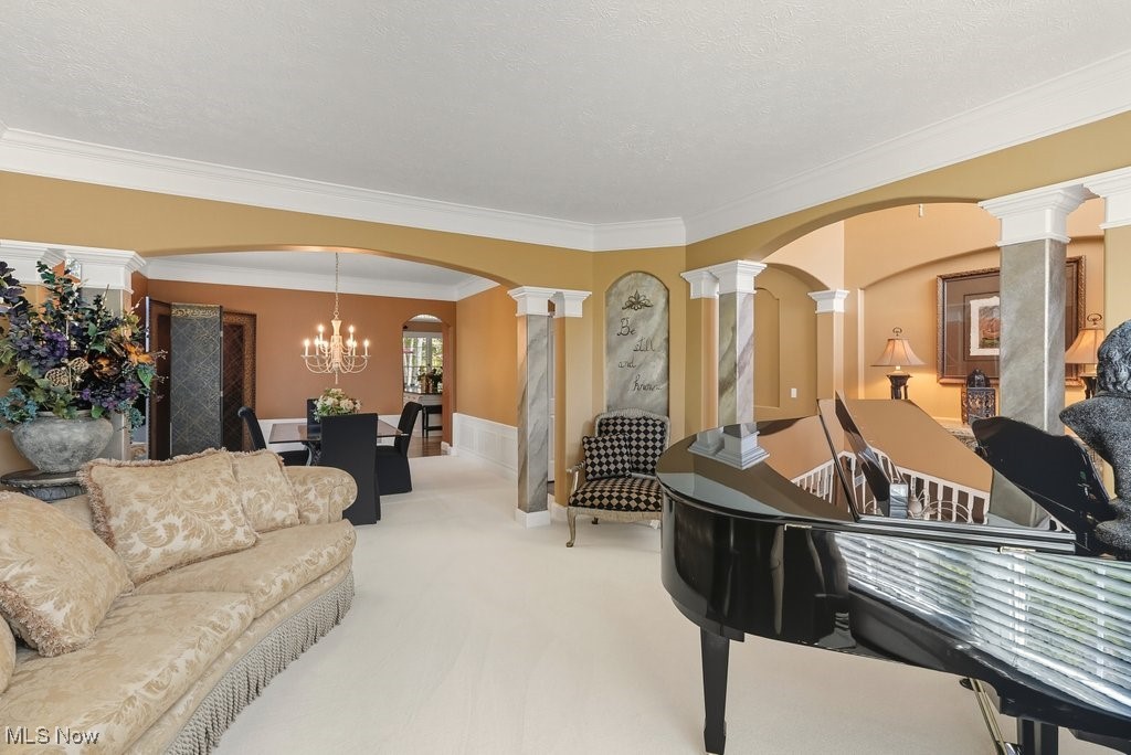 Twinsburg, Ohio 44087, United States, 4 Bedrooms Bedrooms, ,5 BathroomsBathrooms,Residential,Pending,214039