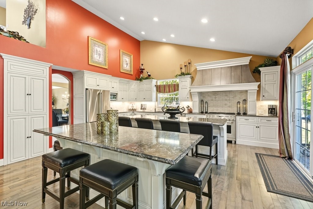 Twinsburg, Ohio 44087, United States, 4 Bedrooms Bedrooms, ,5 BathroomsBathrooms,Residential,Pending,214039