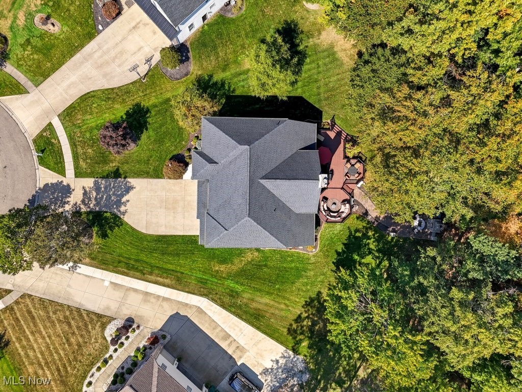 Twinsburg, Ohio 44087, United States, 4 Bedrooms Bedrooms, ,5 BathroomsBathrooms,Residential,Pending,214039