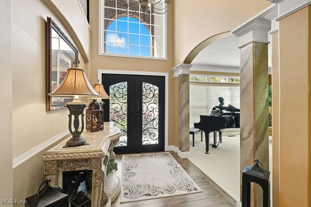 Twinsburg, Ohio 44087, United States, 4 Bedrooms Bedrooms, ,5 BathroomsBathrooms,Residential,Pending,214039