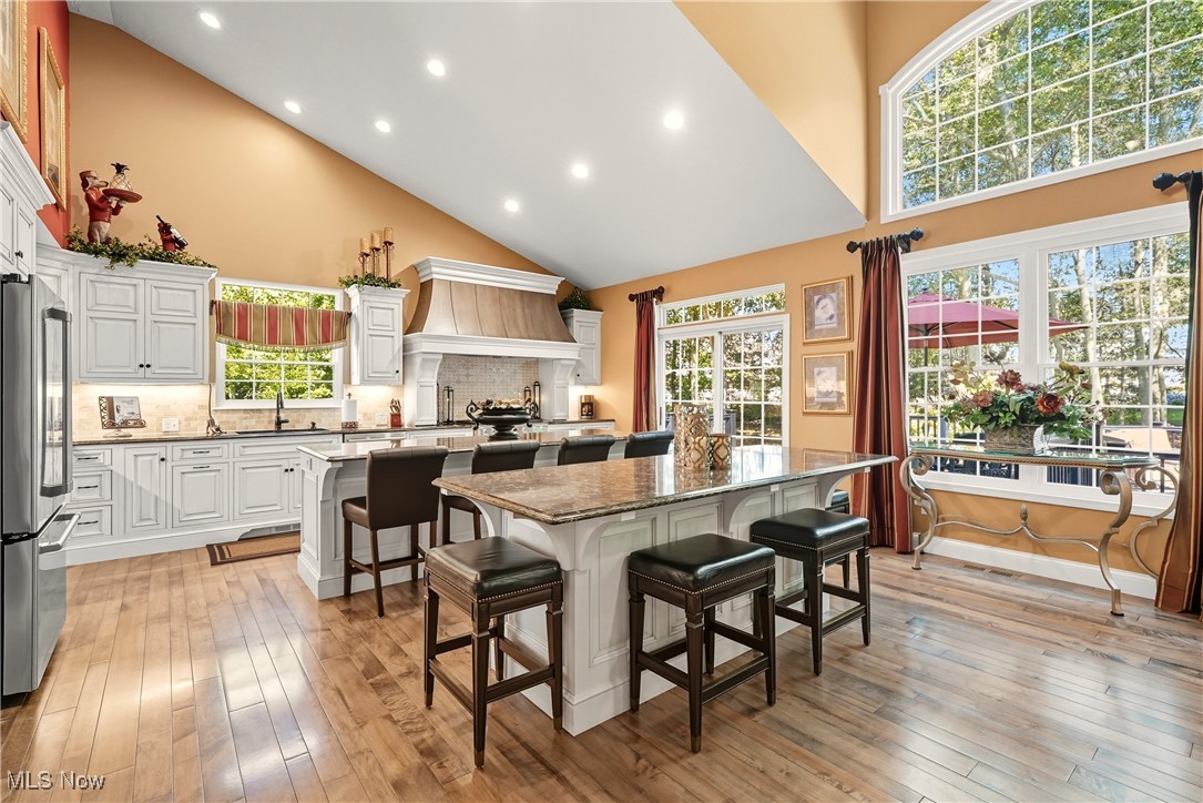 Twinsburg, Ohio 44087, United States, 4 Bedrooms Bedrooms, ,5 BathroomsBathrooms,Residential,Pending,214039