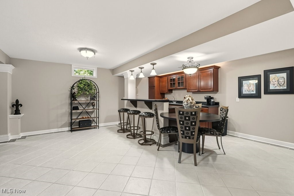 Twinsburg, Ohio 44087, United States, 4 Bedrooms Bedrooms, ,5 BathroomsBathrooms,Residential,Pending,214039