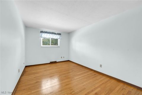 Tiny photo for 4281 Plumwood Drive, North Olmsted, OH 44070 (MLS # 5179619)