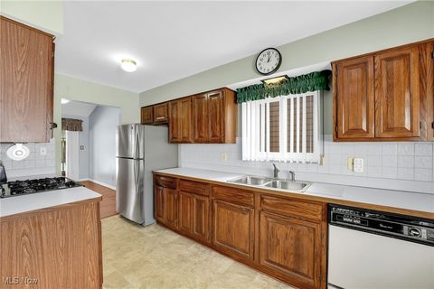Tiny photo for 4281 Plumwood Drive, North Olmsted, OH 44070 (MLS # 5179619)