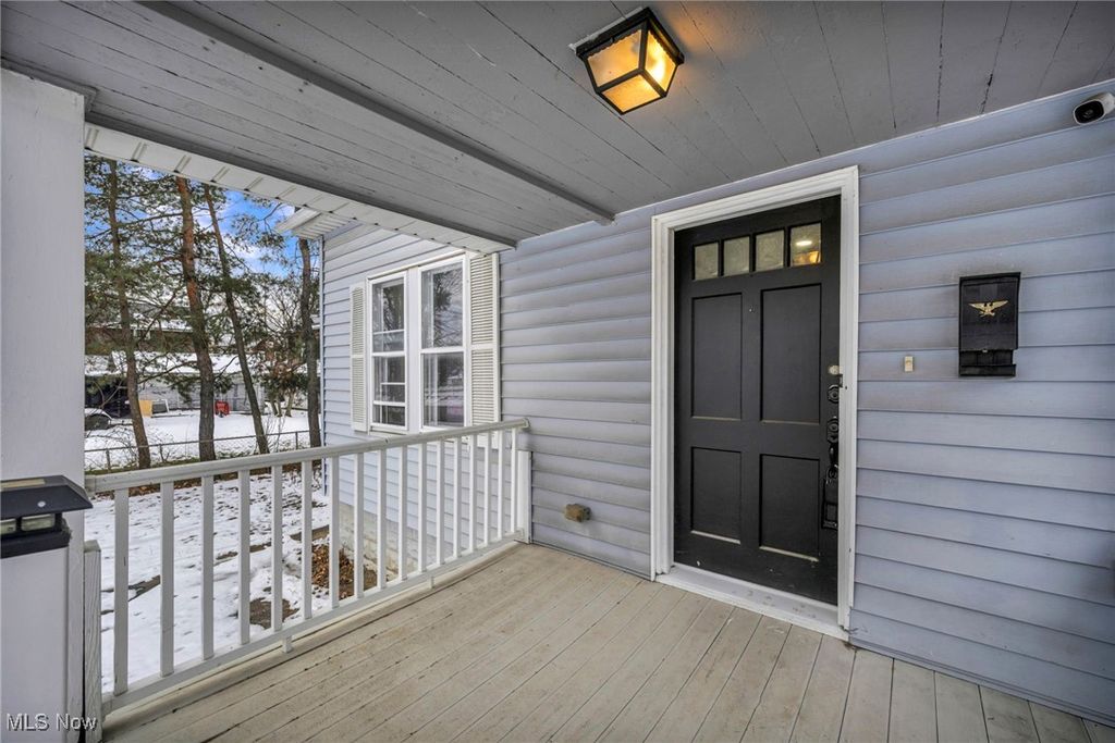 Photo of 412 Jefferson Street, Elyria, OH 44035 (MLS # 5177026)