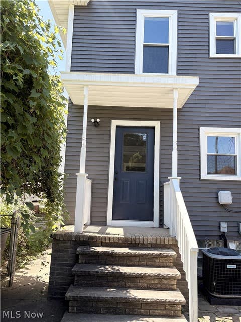 Multifamily For Rent - 2049 West Boulevard<br/> Cuyahoga County, Cleveland, OH 44102