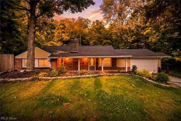 7218 GROVE AVE, BEDFORD, OH 44146 - Image ce1b9cb28151b0a6c58bb3427f4e4a85/2562991951