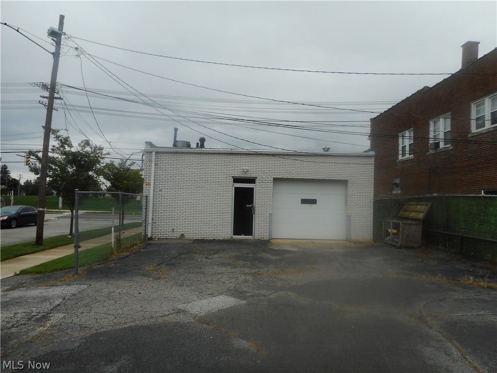 554 E 200 Street