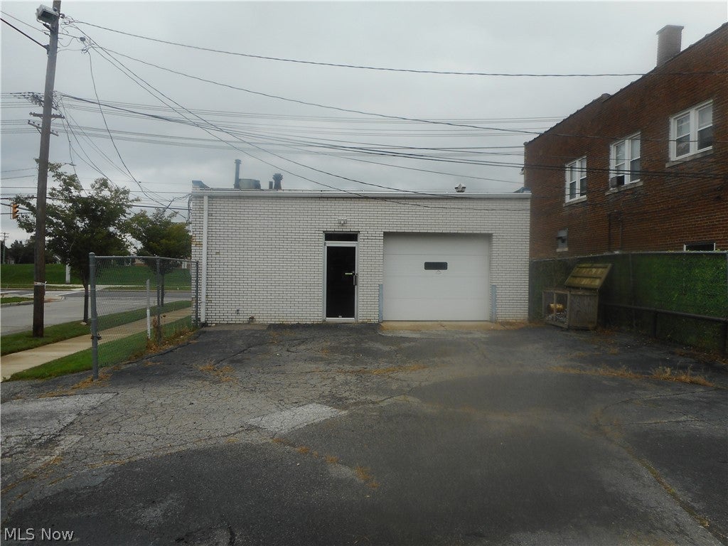 554 E 200 Street