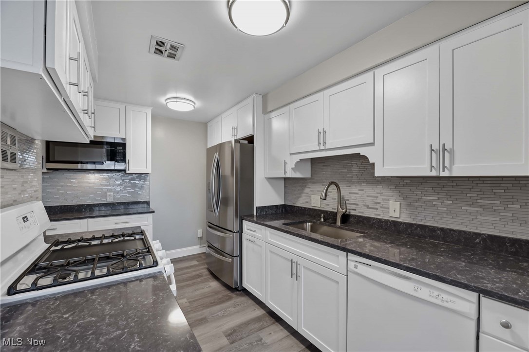 12900 Lake Avenue #626, Lakewood, Ohio image 16